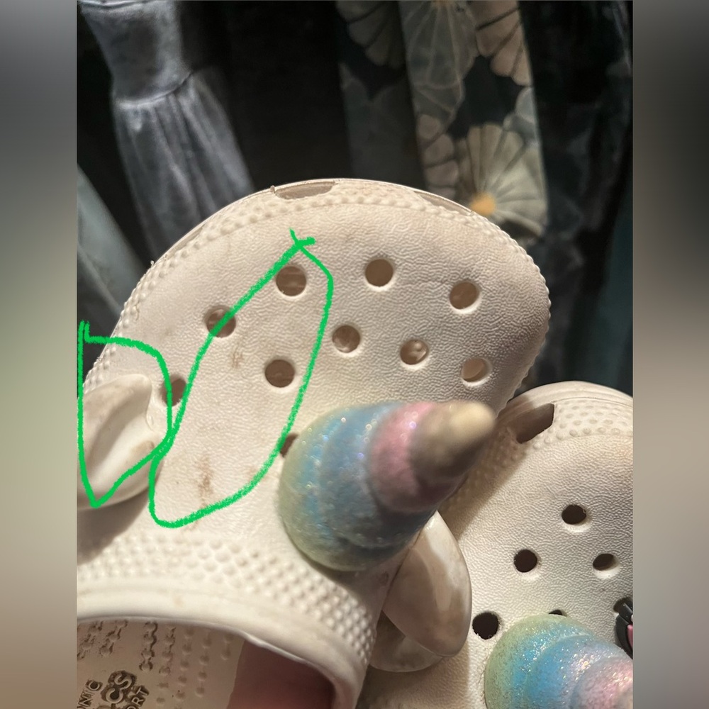 Kids Cream Unicorn Clogs - Picture 3 of 6